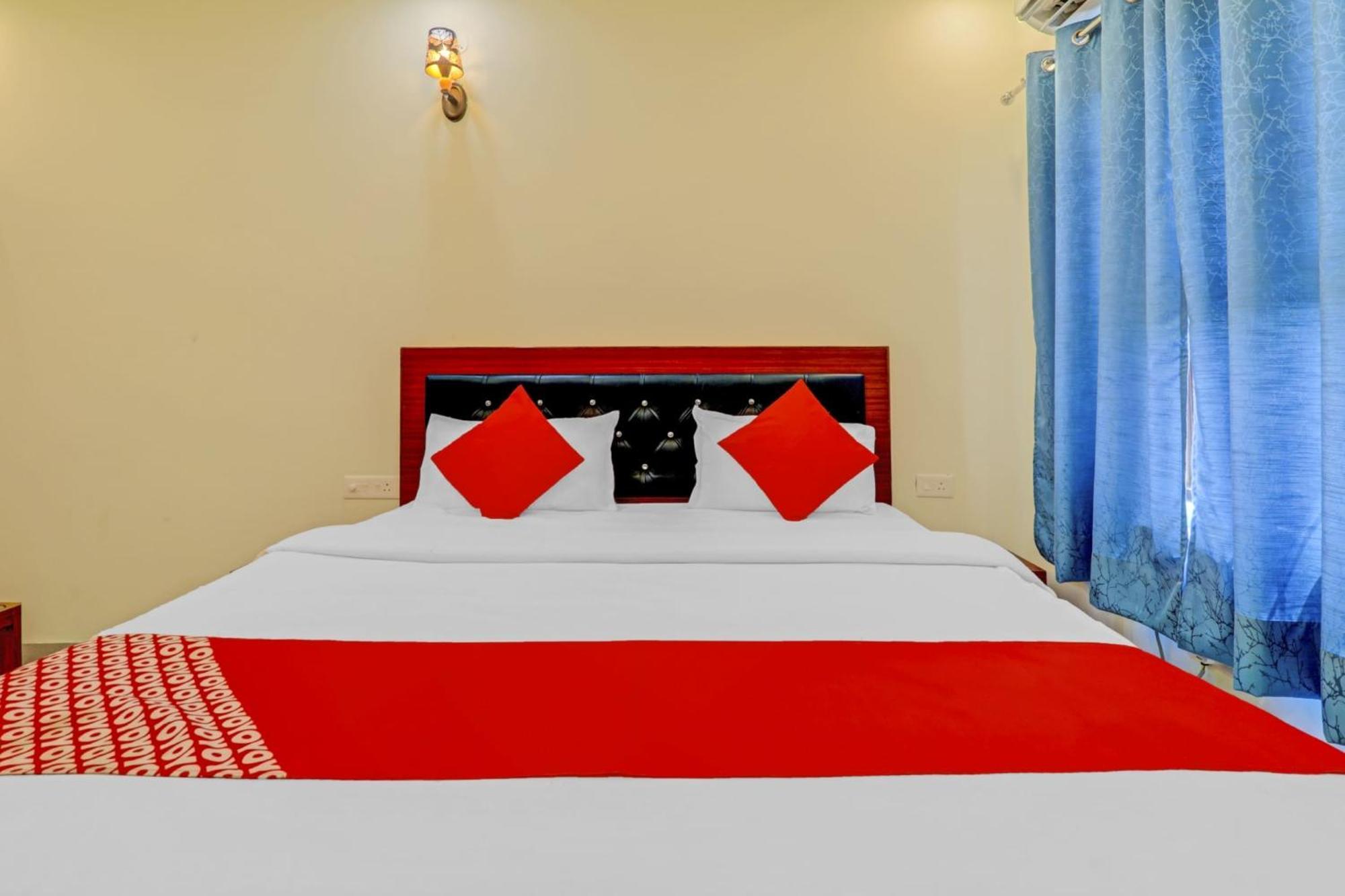 Hotel O Chauhan Palace Lucknow Buitenkant foto